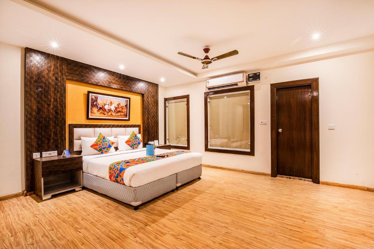 Fabhotel Shoba Estate Delhi Airport Нью-Делі Екстер'єр фото