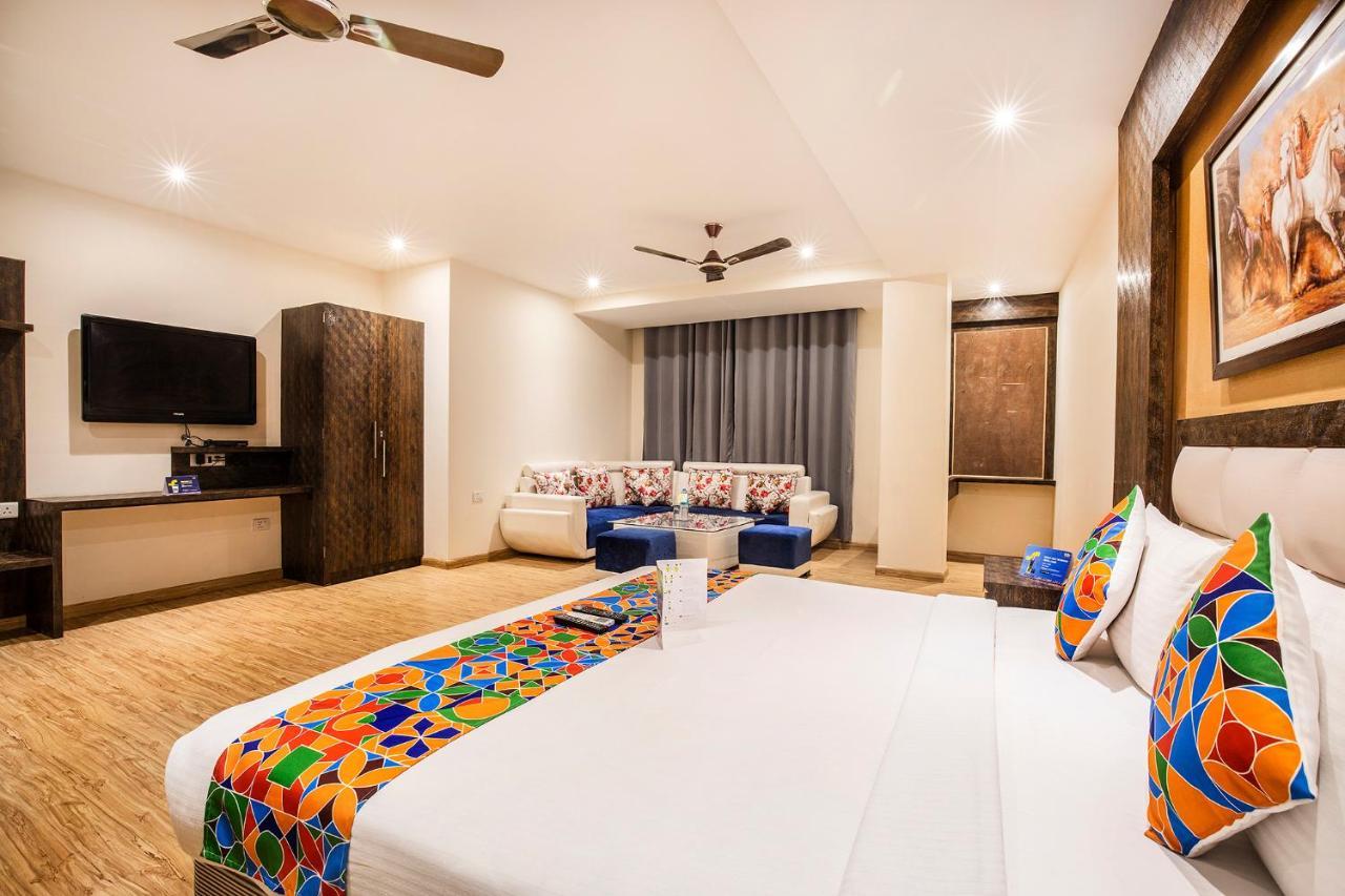 Fabhotel Shoba Estate Delhi Airport Нью-Делі Екстер'єр фото